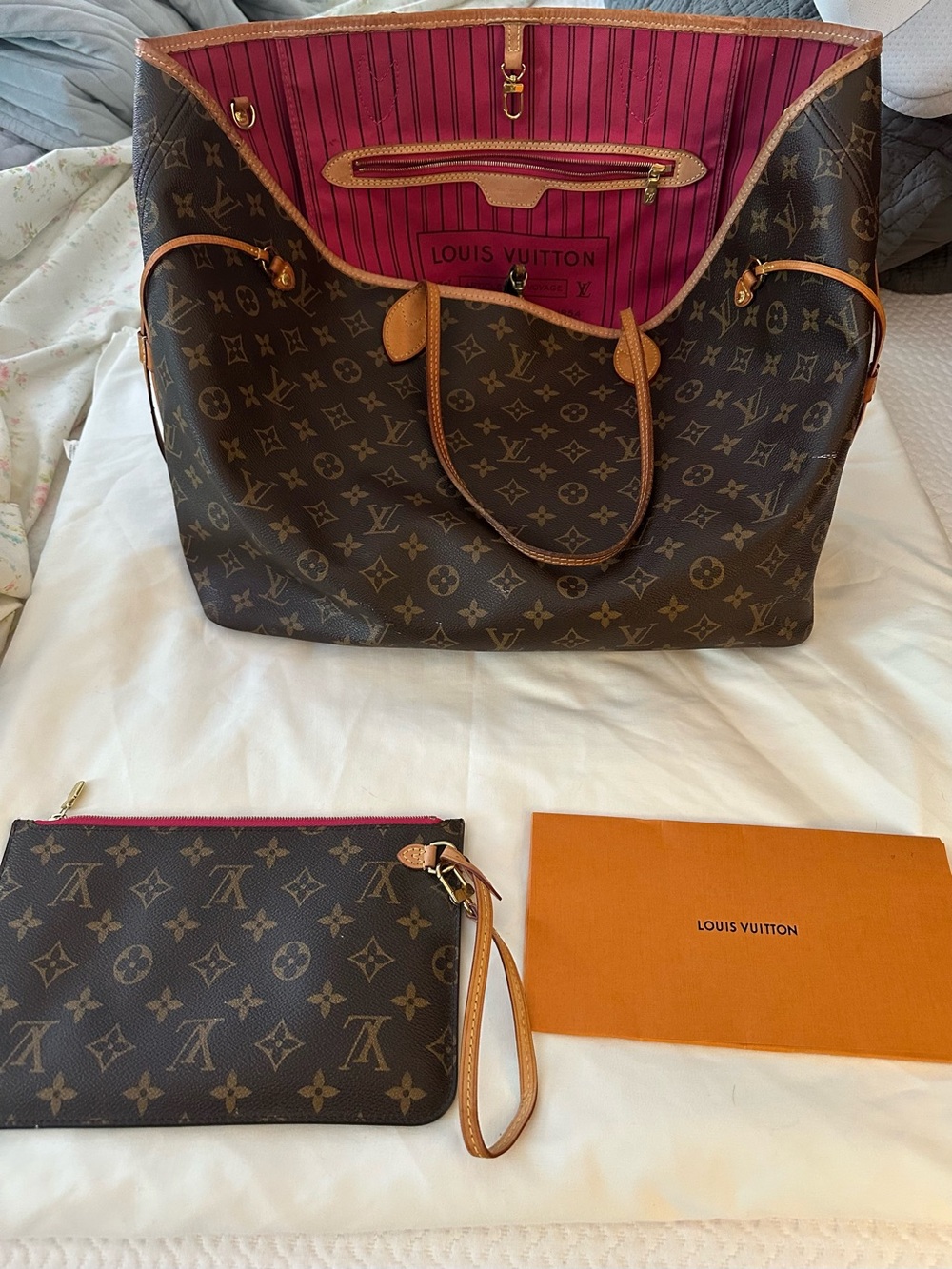 Louis Vuitton Neverfull Canvas Tote with Matching Pouch - Brown & Tan - Picture 2 of 15
